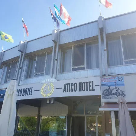 Atico 데센자노델가르다